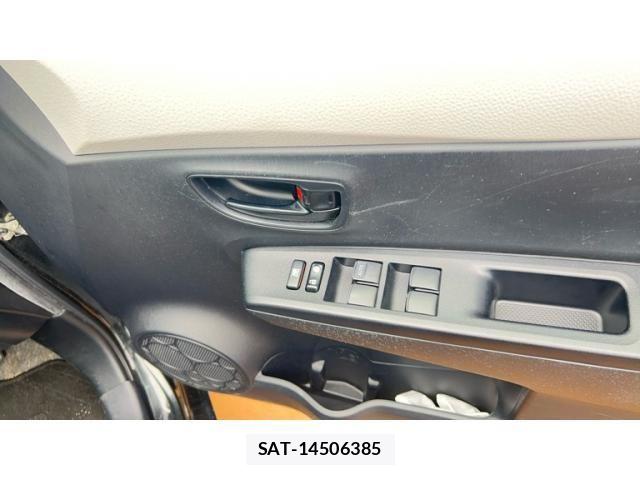 Toyota VITZ 2011-08 8076057-12