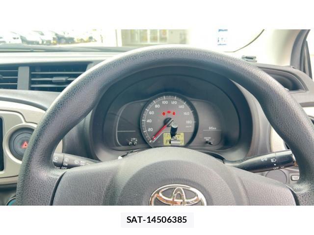 Toyota VITZ 2011-08 8076057-15