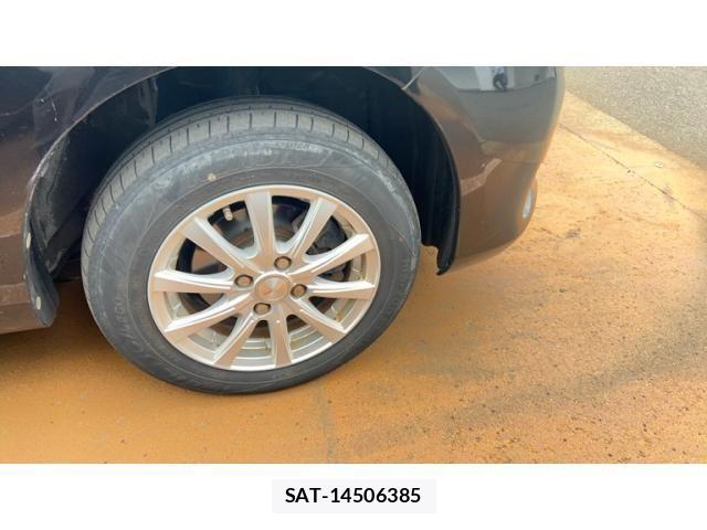 Toyota VITZ 2011-08 8076057-5