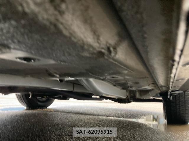 Toyota VITZ 2011-07 8102526-12