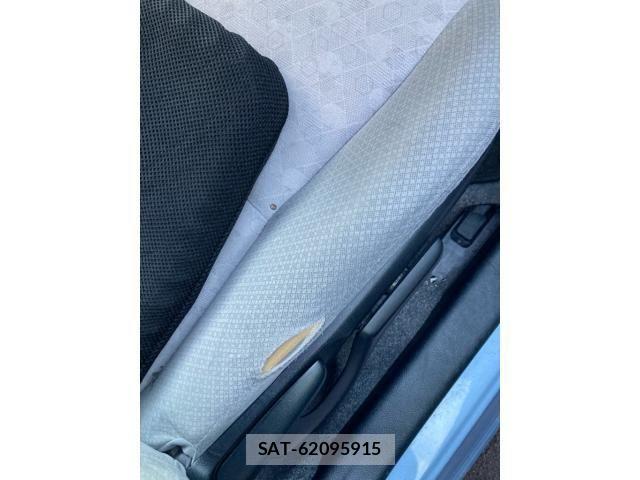 Toyota VITZ 2011-07 8102526-25