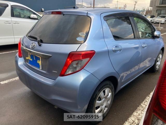 Toyota VITZ 2011-07 8102526-3