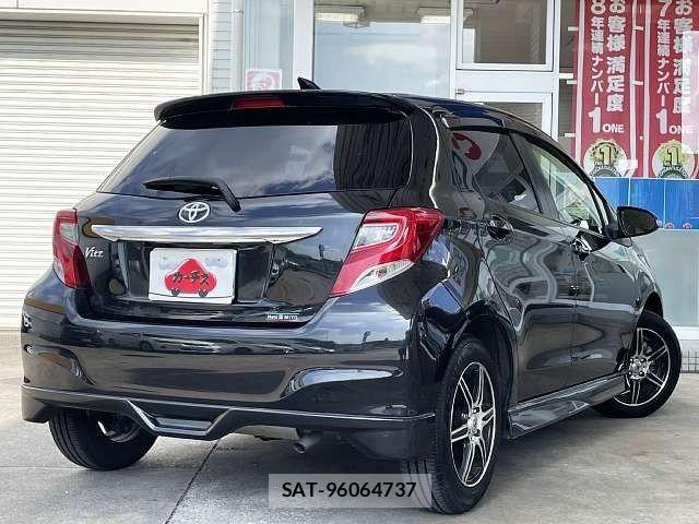 Toyota VITZ 2016-07 8210878-2