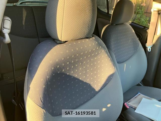 Toyota VITZ 2004-04 8232303-10
