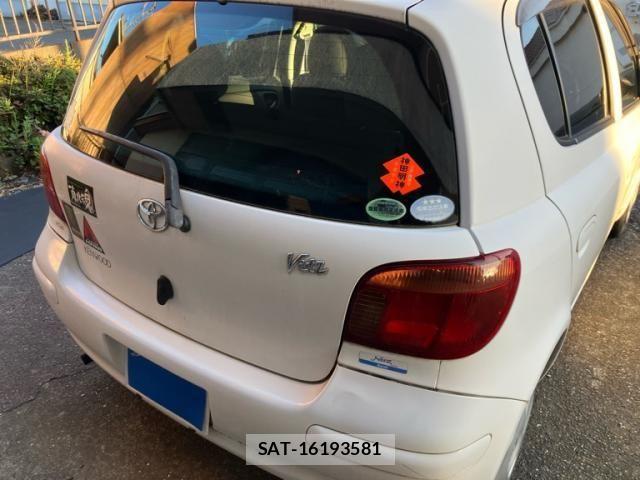 Toyota VITZ 2004-04 8232303-2