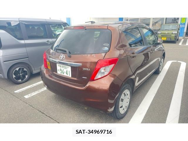 Toyota VITZ 2011-09 8232289-1