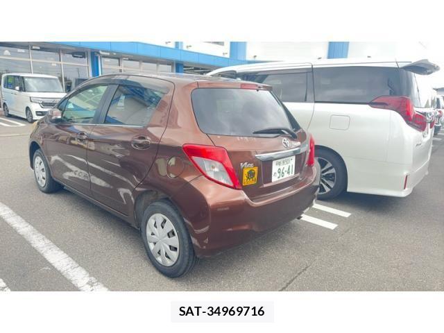 Toyota VITZ 2011-09 8232289-2
