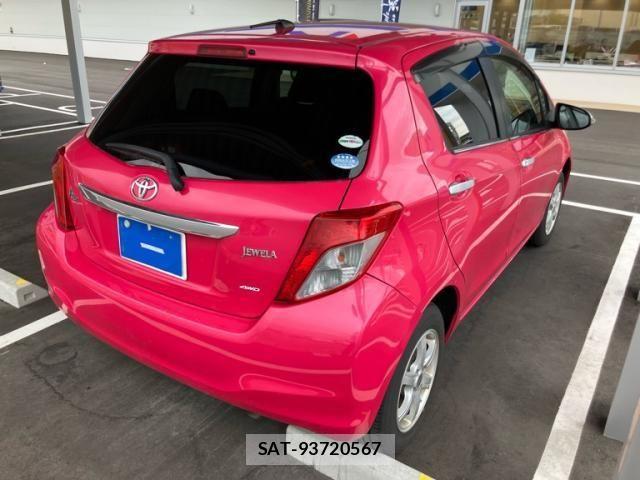 Toyota VITZ 2011-07 8232294-4