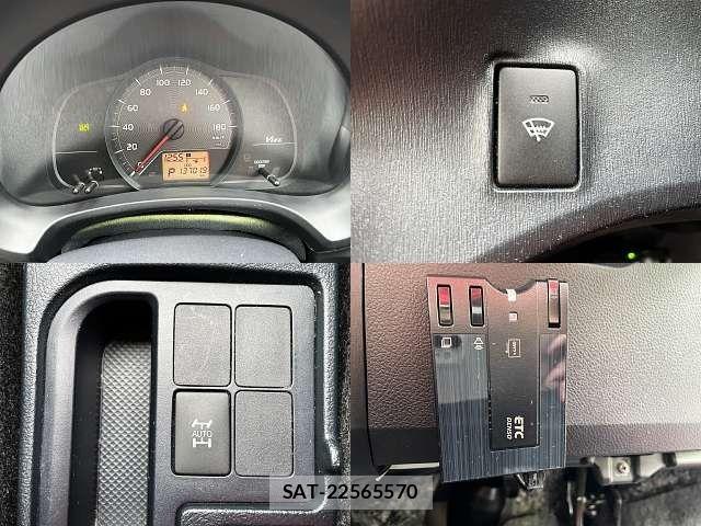 Toyota VITZ 2011-08 8232287-5