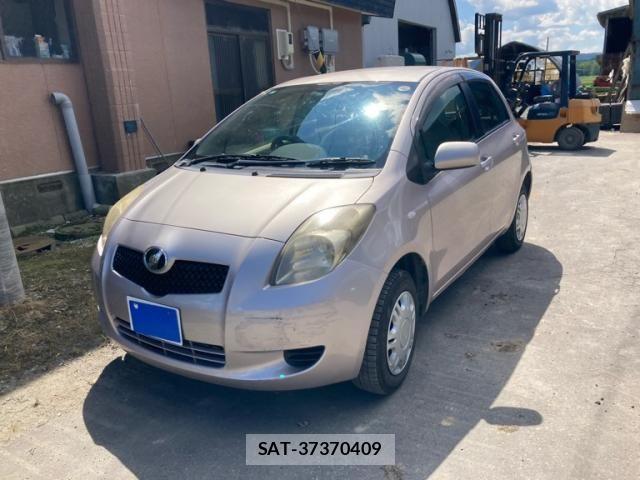 Toyota VITZ 2006-07 8247076-2