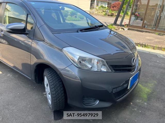 Toyota VITZ 2013-03 8247075-0