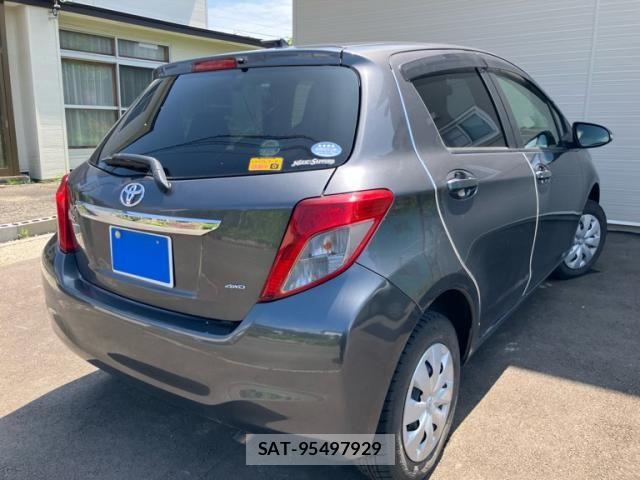 Toyota VITZ 2013-03 8247075-4