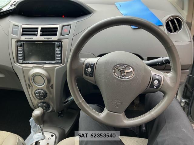 Toyota VITZ 2008-01 8247074-19