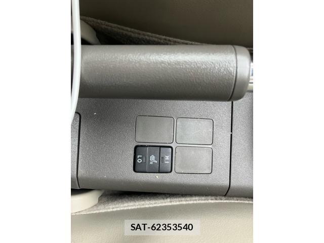 Toyota VITZ 2008-01 8247074-26