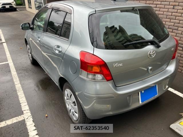 Toyota VITZ 2008-01 8247074-5