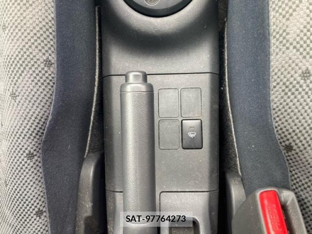 Toyota VITZ 2009-05 8317882-18