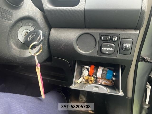 Toyota VITZ 2008-03 8338386-13
