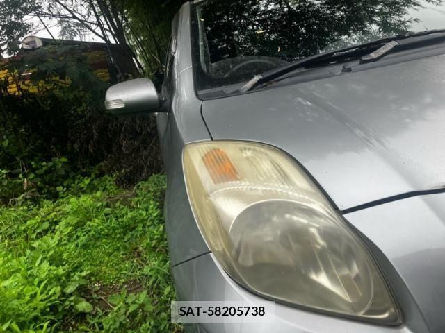 Toyota VITZ 2008-03 8338386-1