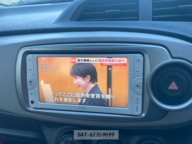 Toyota VITZ 2011-08 8369621-13