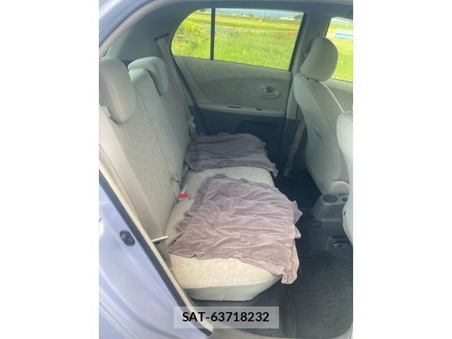 Toyota VITZ 2011-01 8369619-15
