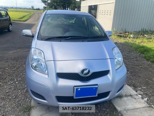 Toyota VITZ 2011-01 8369619-1