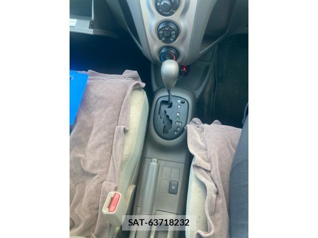 Toyota VITZ 2011-01 8369619-20