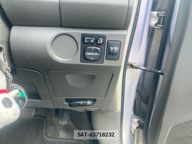 Toyota VITZ 2011-01 8369619-21