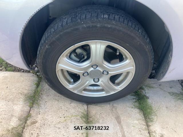 Toyota VITZ 2011-01 8369619-5