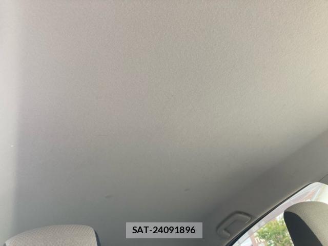 Toyota VITZ 2011-07 8369622-15