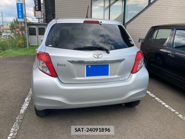 Toyota VITZ 2011-07 8369622-1