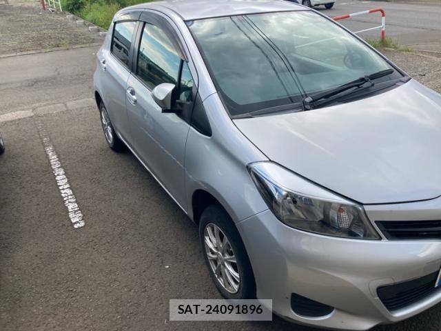 Toyota VITZ 2011-07 8369622-2