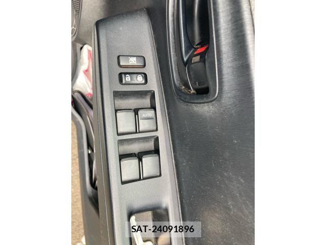 Toyota VITZ 2011-07 8369622-5