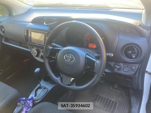 Toyota VITZ 2018-09 8410970-13