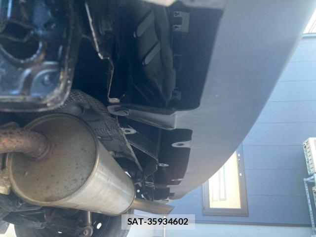 Toyota VITZ 2018-09 8410970-7