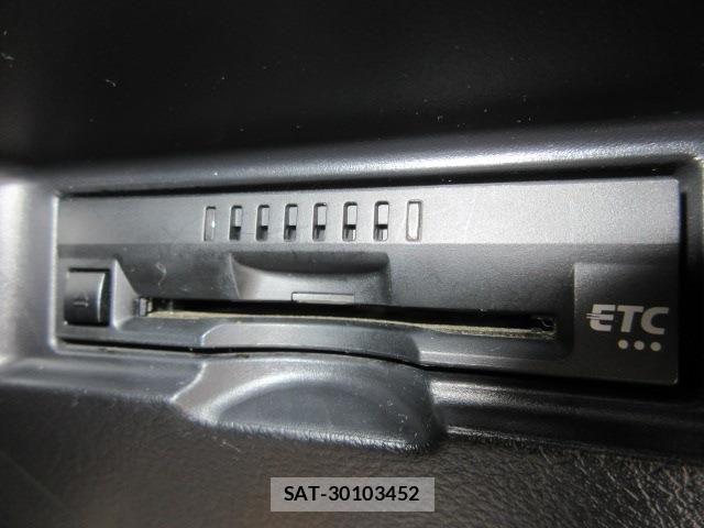 Toyota VITZ 2018-08 8458728-11