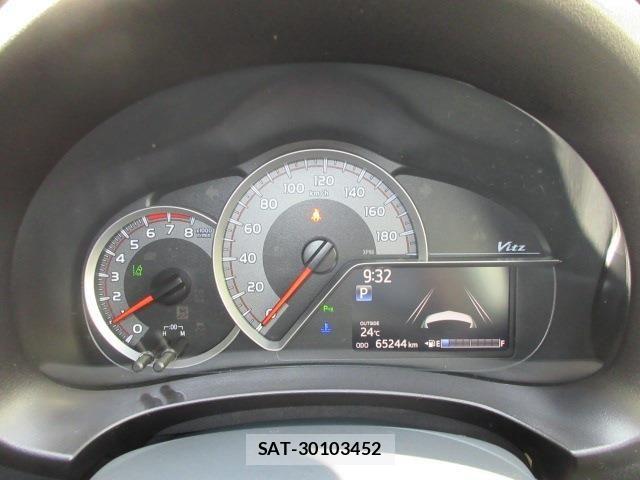 Toyota VITZ 2018-08 8458728-17