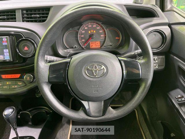 Toyota VITZ 2013-03 8629584-10