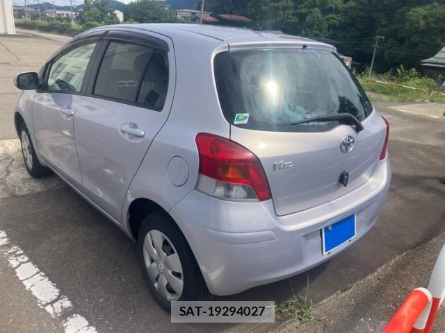 Toyota VITZ 2008-07 8667104-17