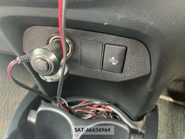 Toyota VITZ 2019-01 8667103-19