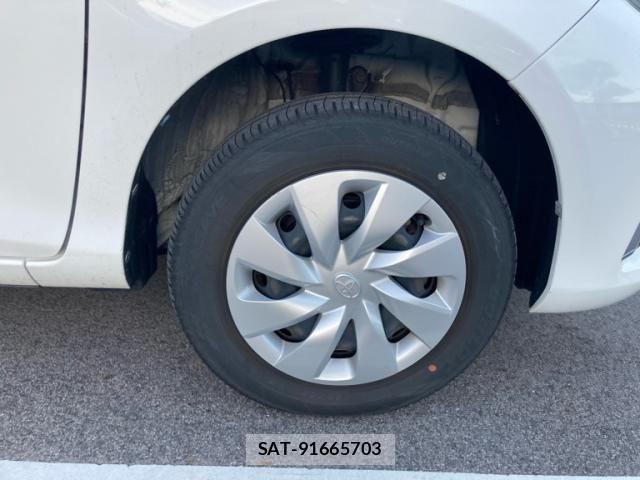Toyota VITZ 2018-08 8662209-9