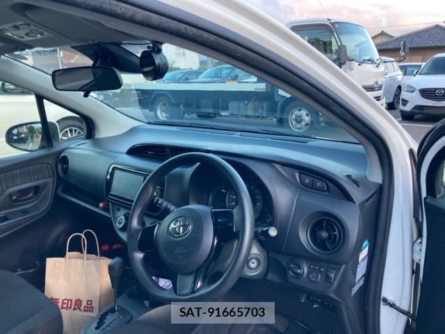Toyota VITZ 2018-08 8662209-14