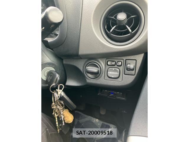 Toyota VITZ 2016-09 8851003-16