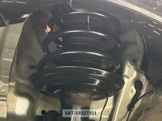 Toyota VITZ 2012-07 8872356-17
