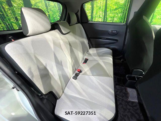 Toyota VITZ 2012-07 8872356-7