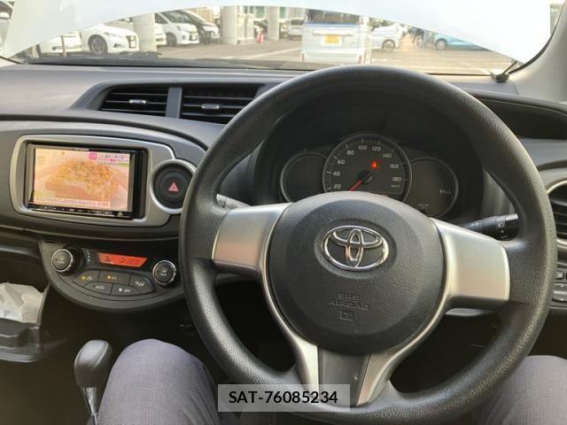 Toyota VITZ 2013-09 8872357-18