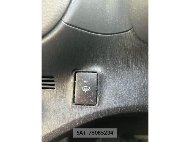Toyota VITZ 2013-09 8872357-21