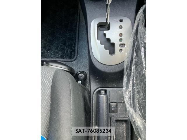 Toyota VITZ 2013-09 8872357-22