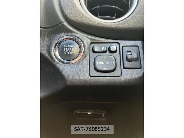 Toyota VITZ 2013-09 8872357-23