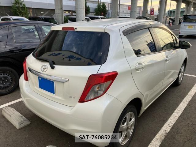 Toyota VITZ 2013-09 8872357-5