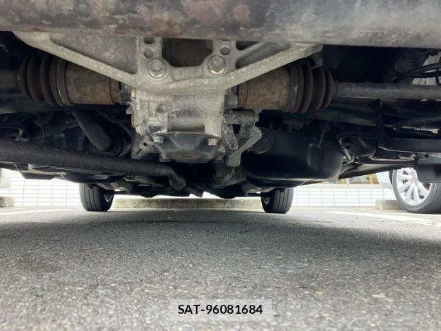 Toyota VITZ 2011-09 8884559-15